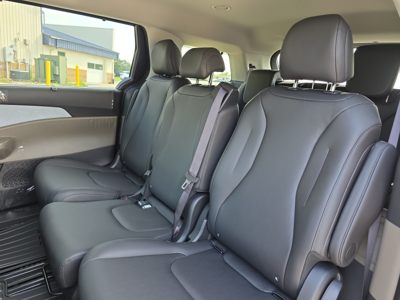 2027 Kia Carnival
