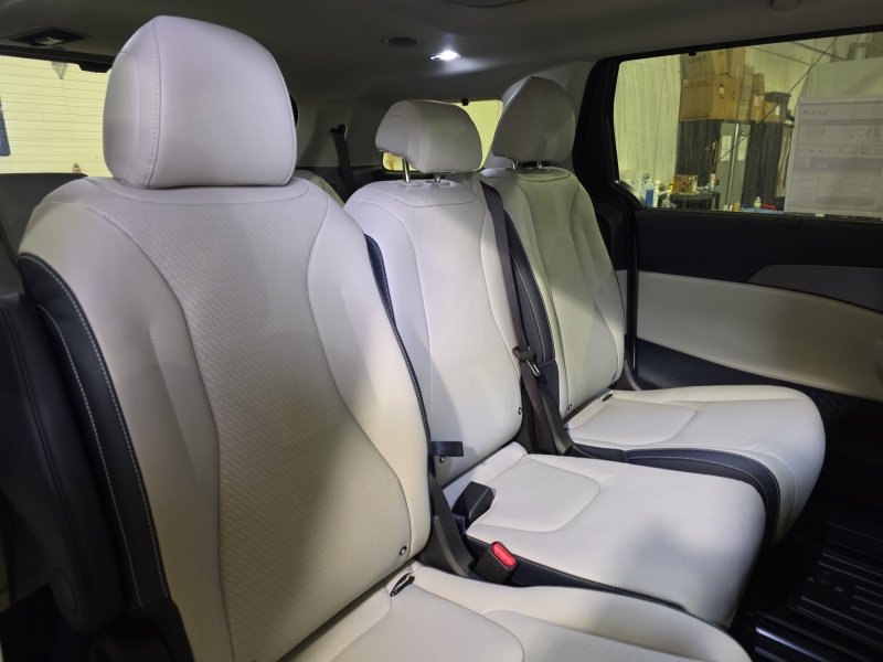 2027 Kia Carnival