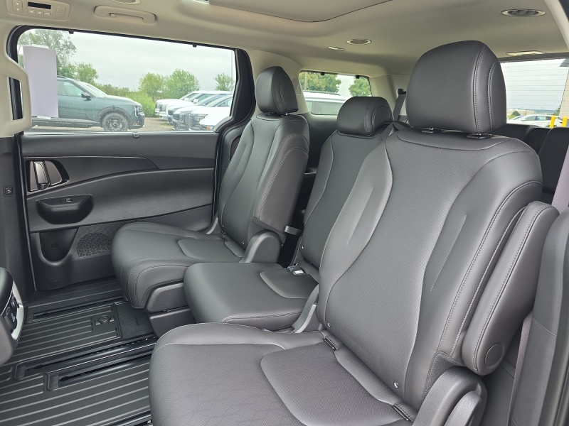 2027 Kia Carnival