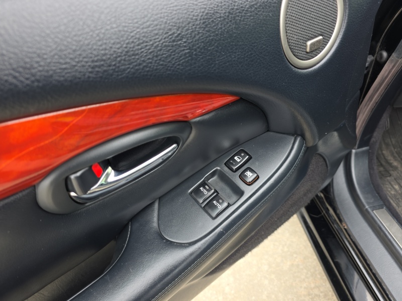 2003 Lexus SC 430