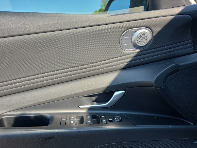 2023 Hyundai Elantra Hybrid