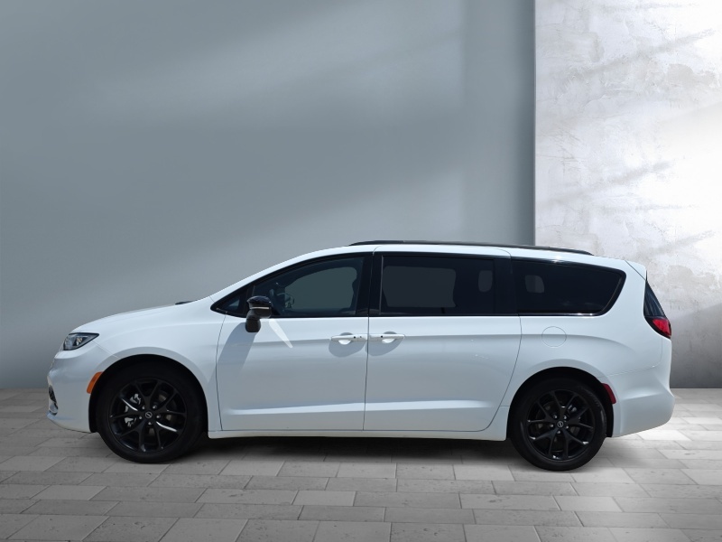 2025 Chrysler Pacifica