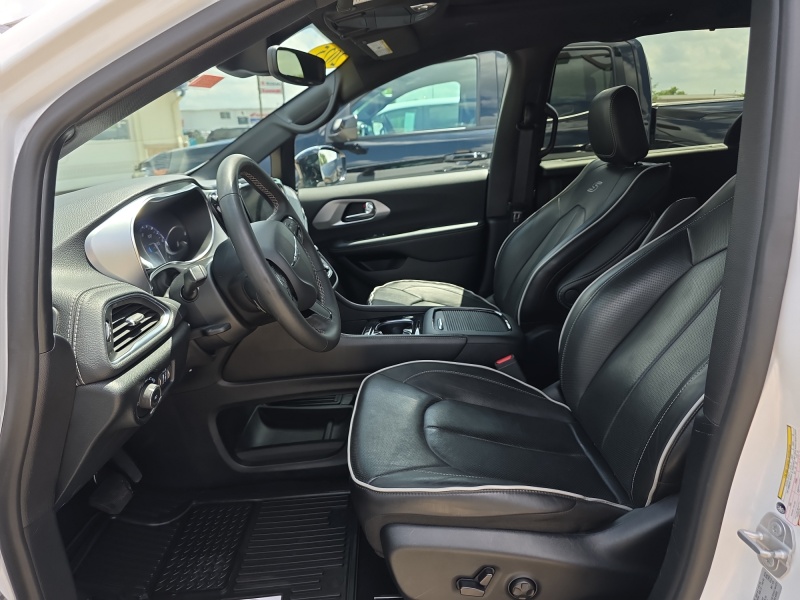 2025 Chrysler Pacifica