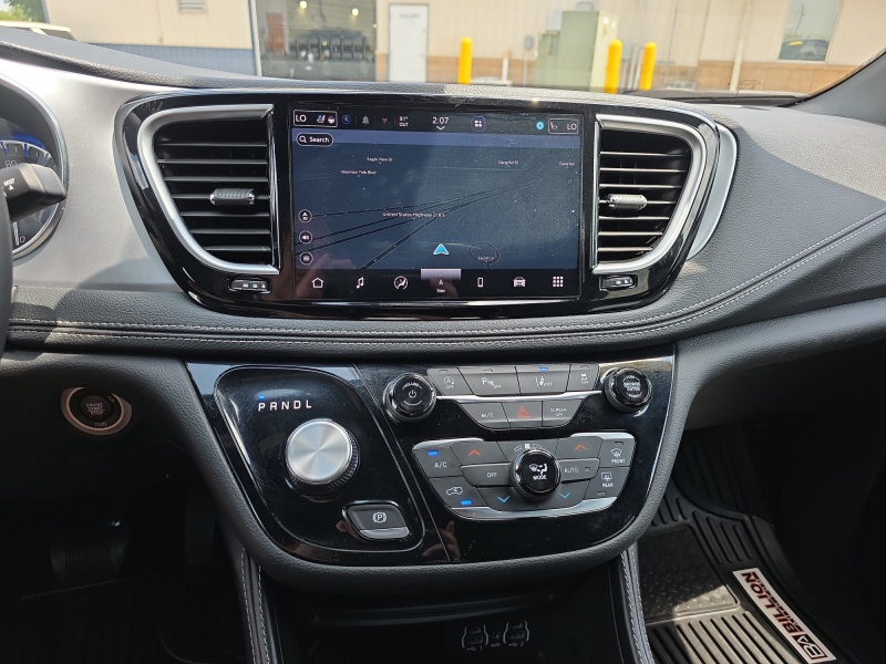 2025 Chrysler Pacifica