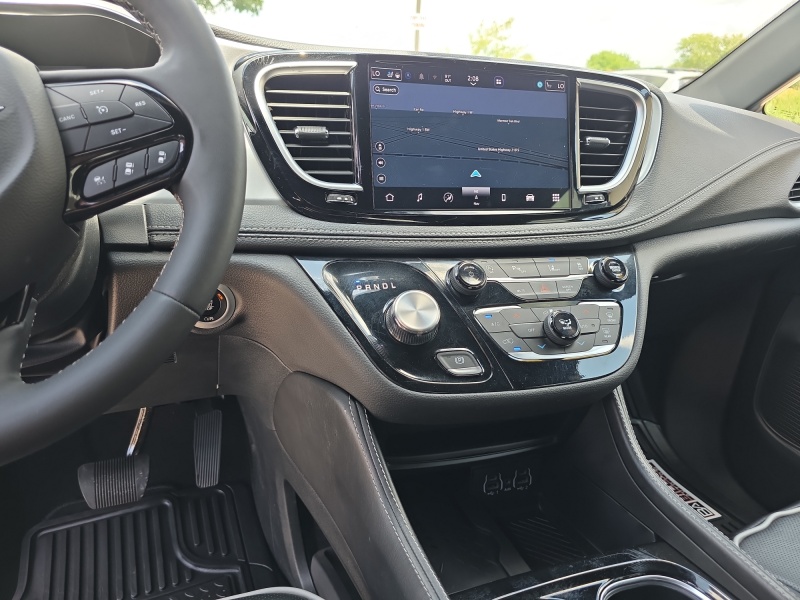 2025 Chrysler Pacifica