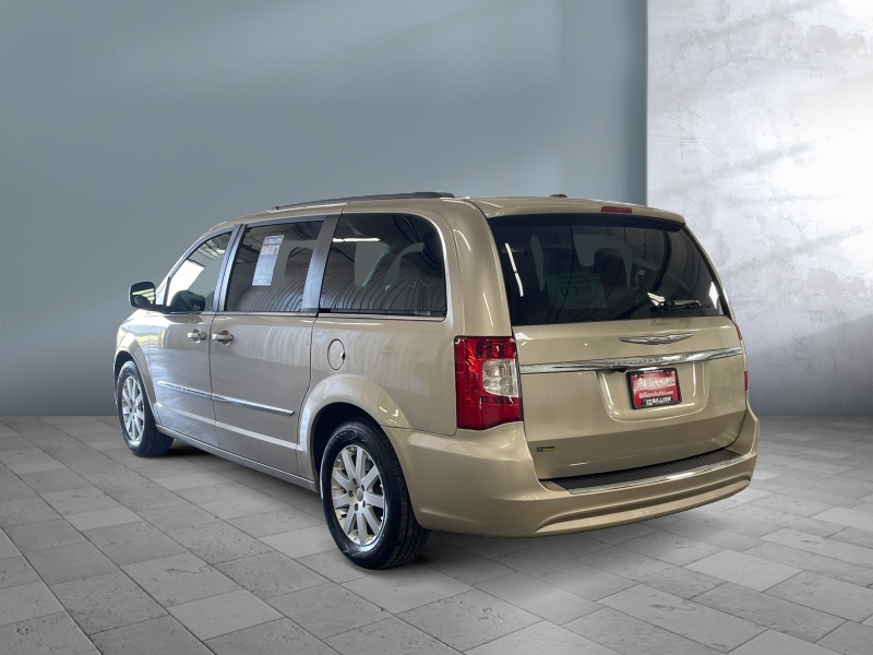 2016 Chrysler Town and Country
