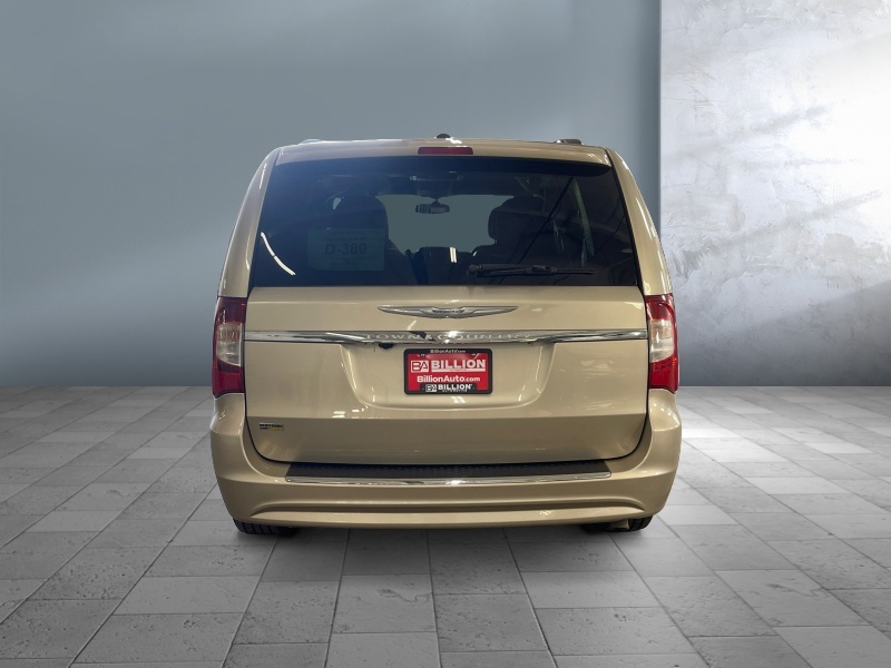 2016 Chrysler Town and Country