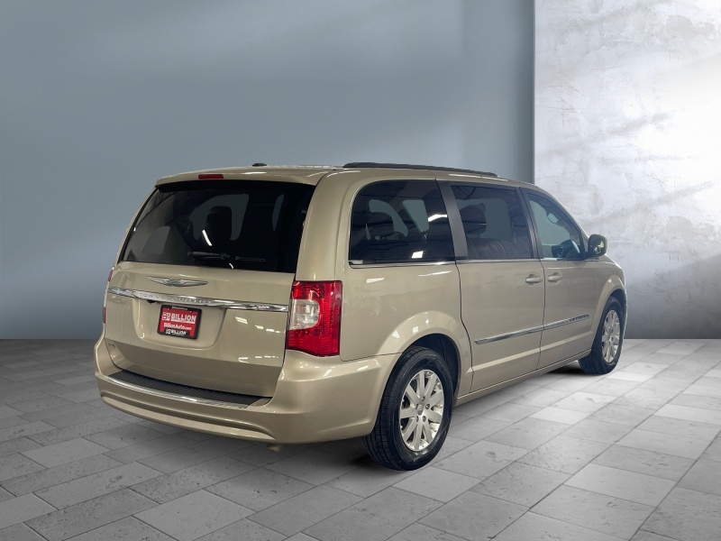 2016 Chrysler Town and Country