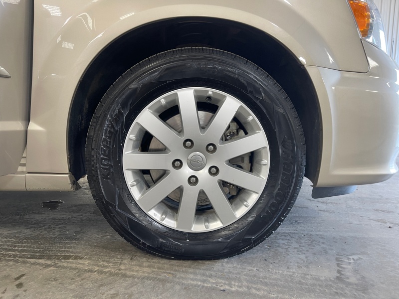 2016 Chrysler Town and Country