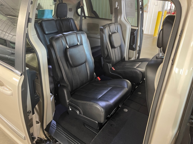 2016 Chrysler Town and Country