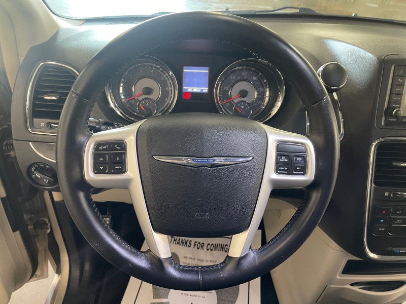 2016 Chrysler Town and Country
