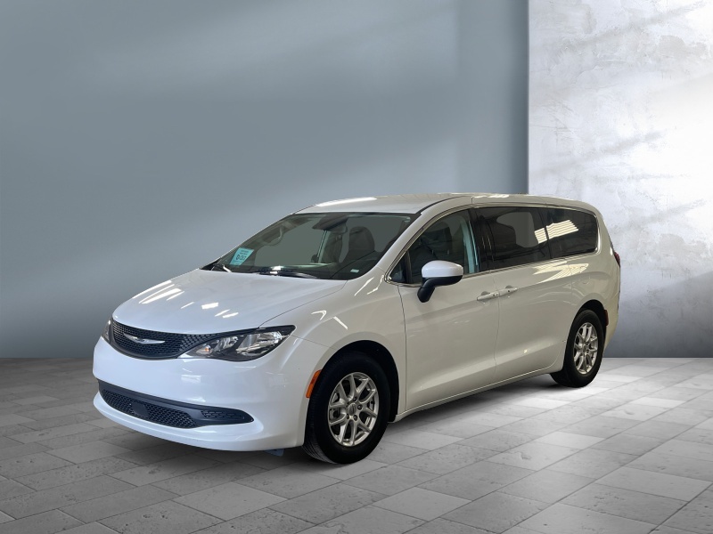 2023 Chrysler Voyager