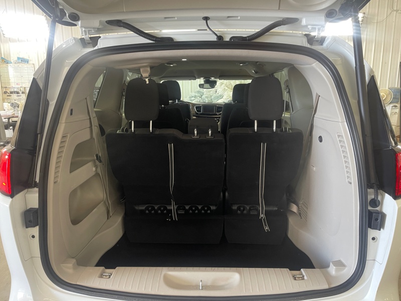 2023 Chrysler Voyager