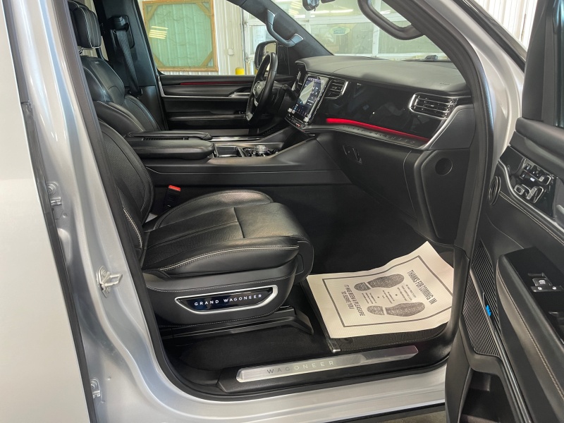 2024 Jeep Grand Wagoneer L