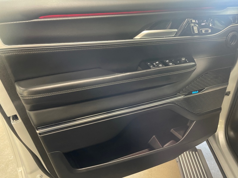 2024 Jeep Grand Wagoneer L