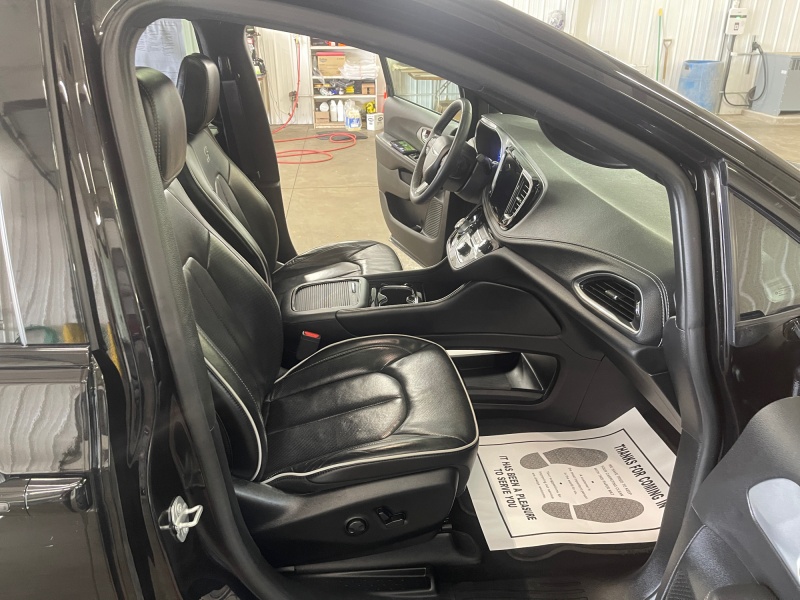 2025 Chrysler Pacifica