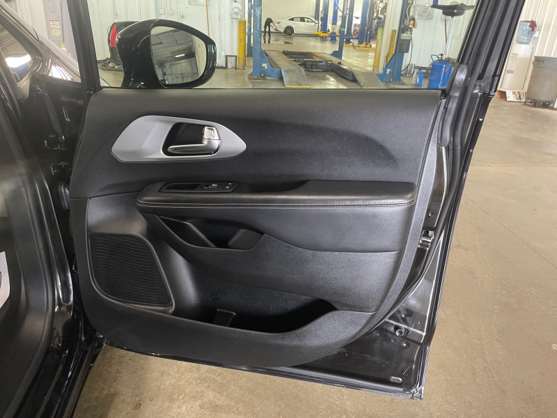 2025 Chrysler Pacifica