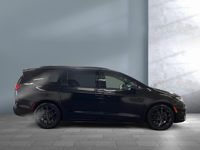 2025 Chrysler Pacifica