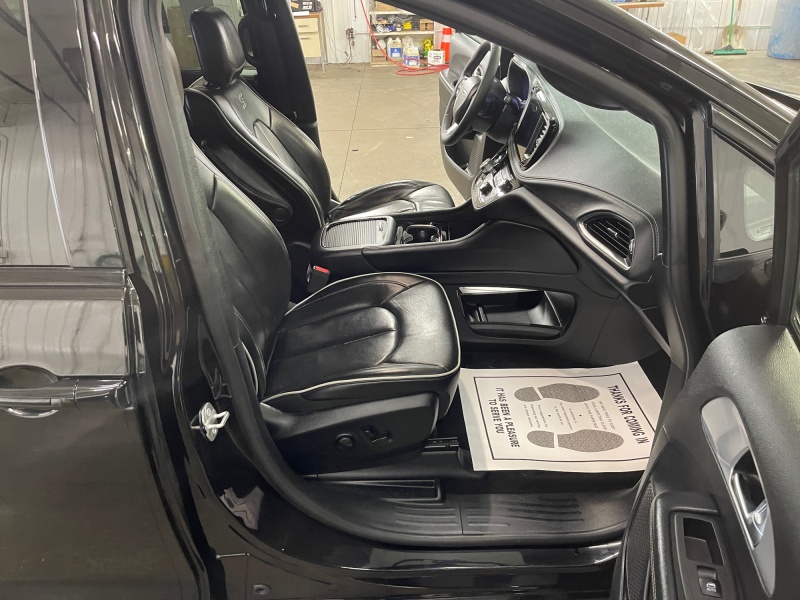 2025 Chrysler Pacifica