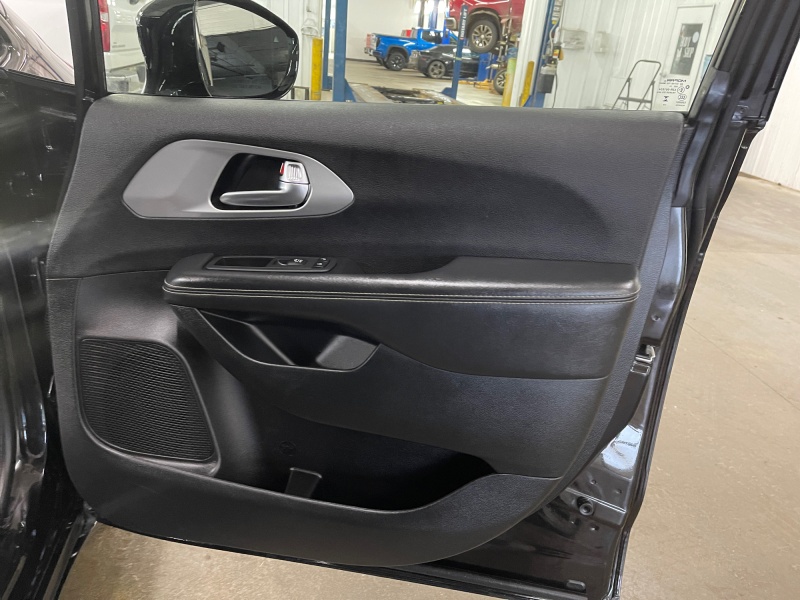 2025 Chrysler Pacifica