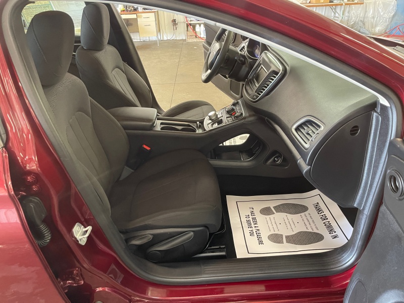 2016 Chrysler 200