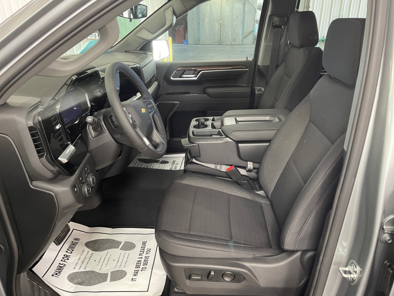 2026 Chevrolet Silverado 1500 LT - Photo 9