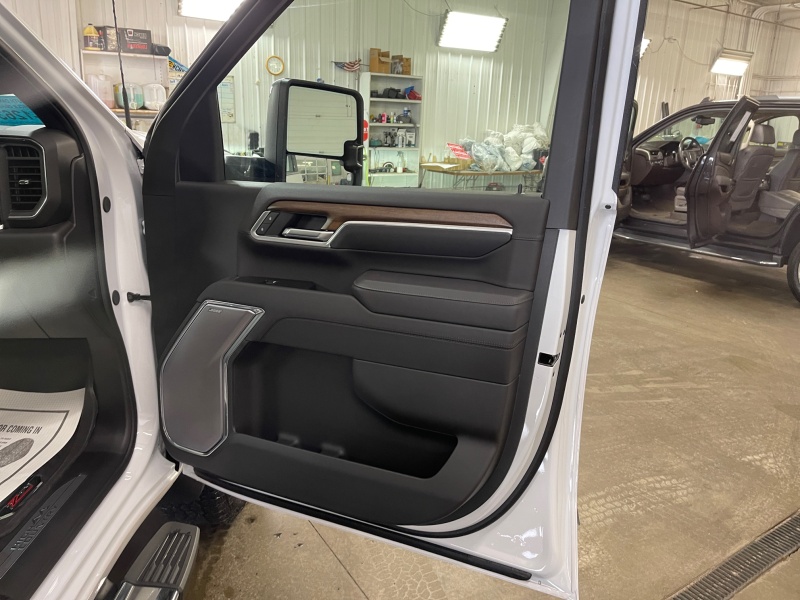 2025 Chevrolet Silverado 3500HD