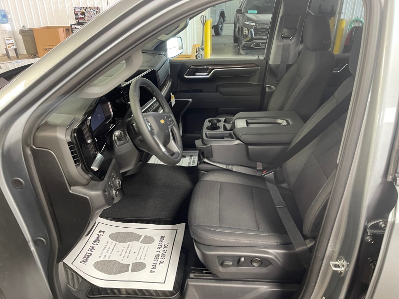 2026 Chevrolet Silverado 1500 LT - Photo 9