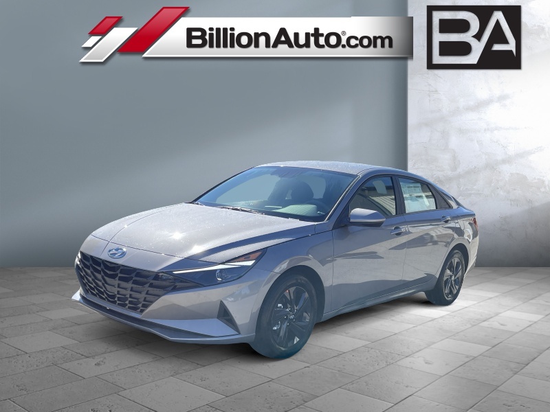 New 2022 Hyundai Elantra SEL Car