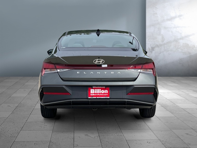 2024 Hyundai Elantra