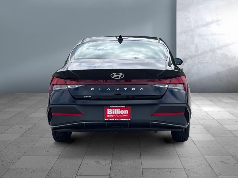 2024 Hyundai Elantra