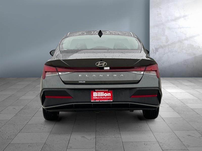 2024 Hyundai Elantra