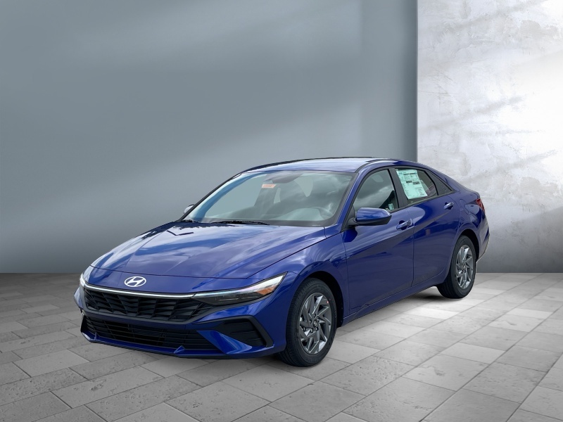 New 2024 Hyundai Elantra SEL Car