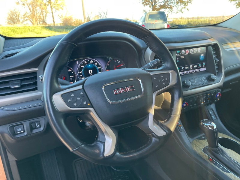 2017 GMC Acadia