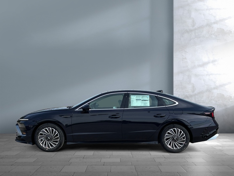 2025 Hyundai Sonata Hybrid