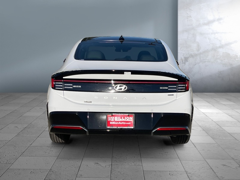 2025 Hyundai Sonata Hybrid