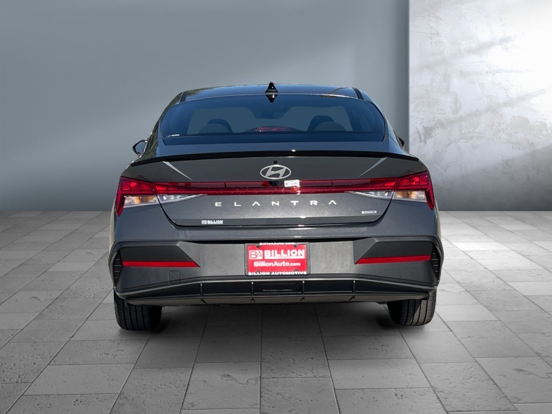 2025 Hyundai Elantra Hybrid