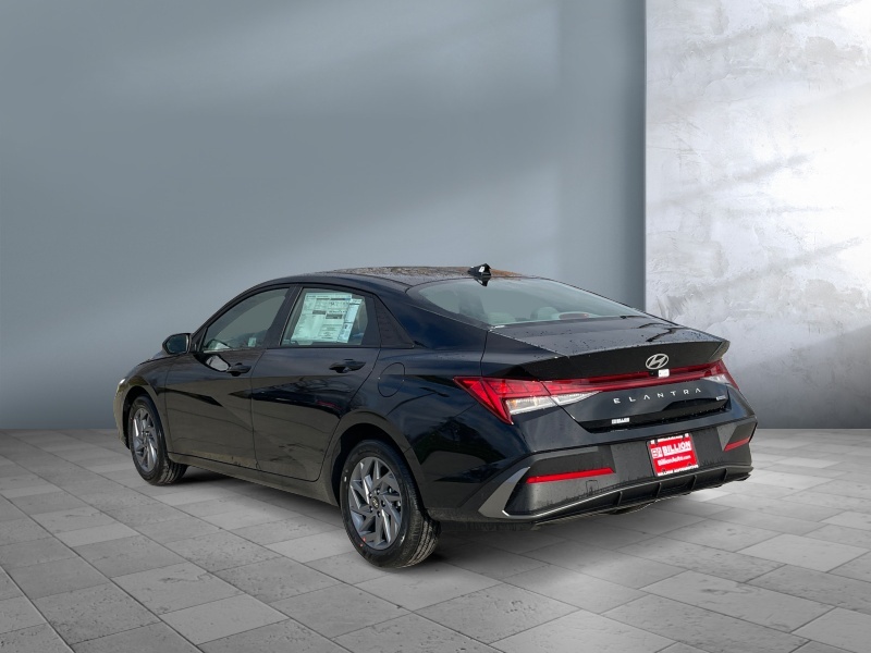 2025 Hyundai Elantra Hybrid