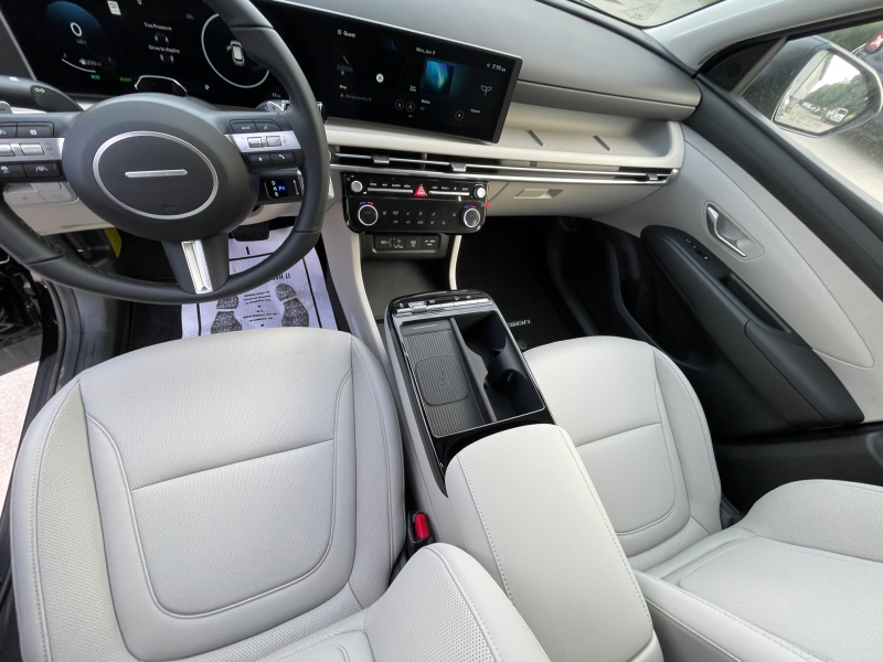 2025 Hyundai Tucson Hybrid