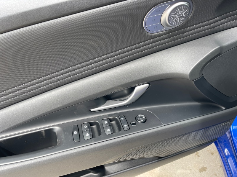 2025 Hyundai Elantra Hybrid