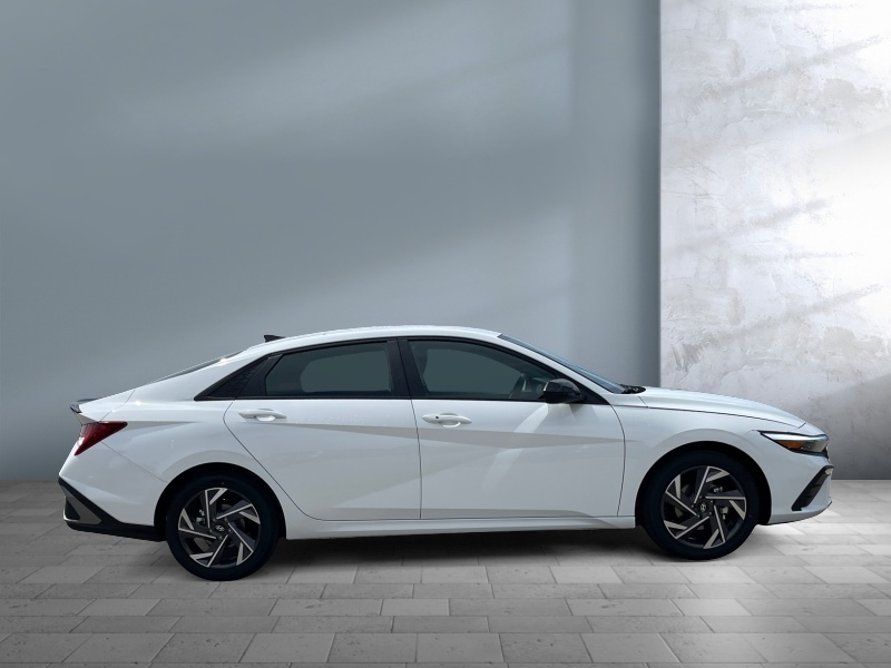 2025 Hyundai Elantra Hybrid