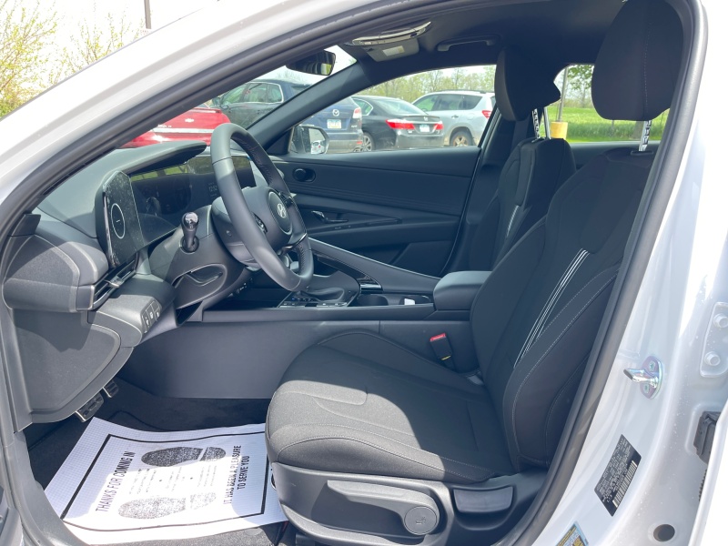 2025 Hyundai Elantra Hybrid