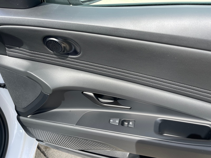 2025 Hyundai Elantra Hybrid