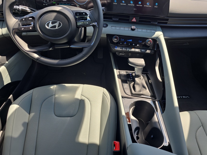 2025 Hyundai Elantra Hybrid