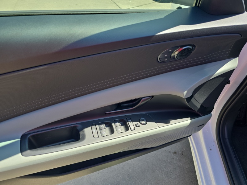 2025 Hyundai Elantra Hybrid
