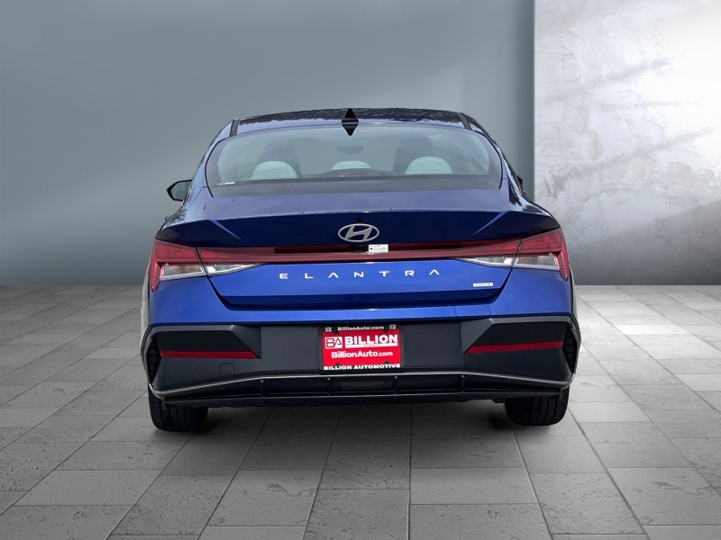 2025 Hyundai Elantra Hybrid