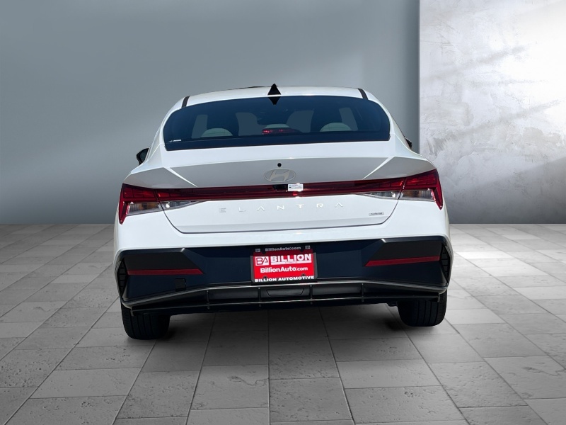2025 Hyundai Elantra Hybrid