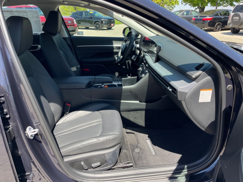 2025 Hyundai Sonata Hybrid