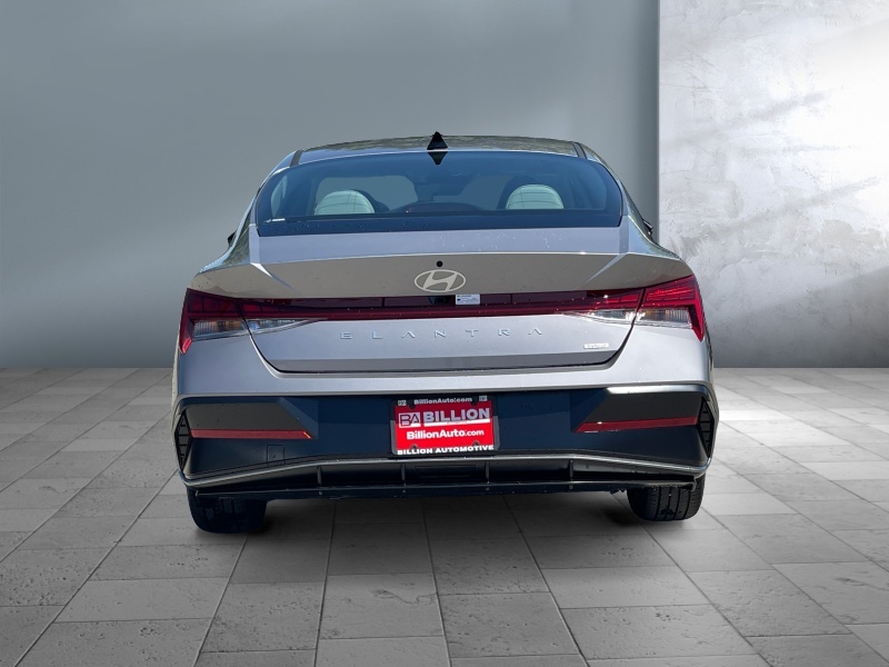2025 Hyundai Elantra Hybrid