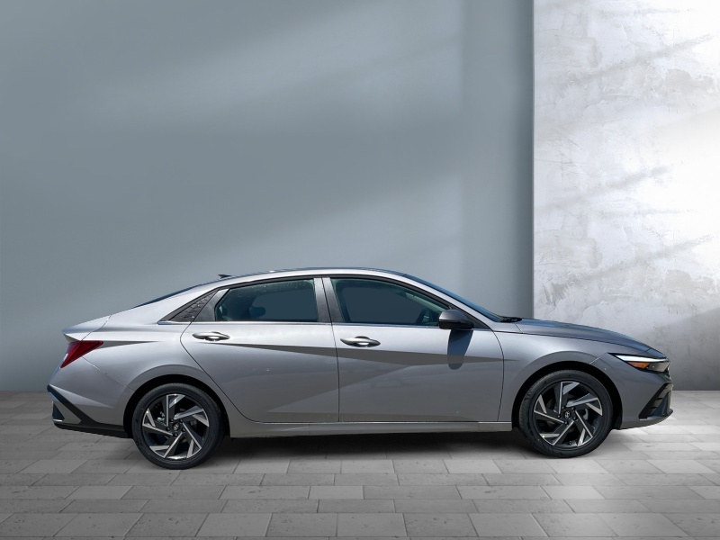 2025 Hyundai Elantra Hybrid